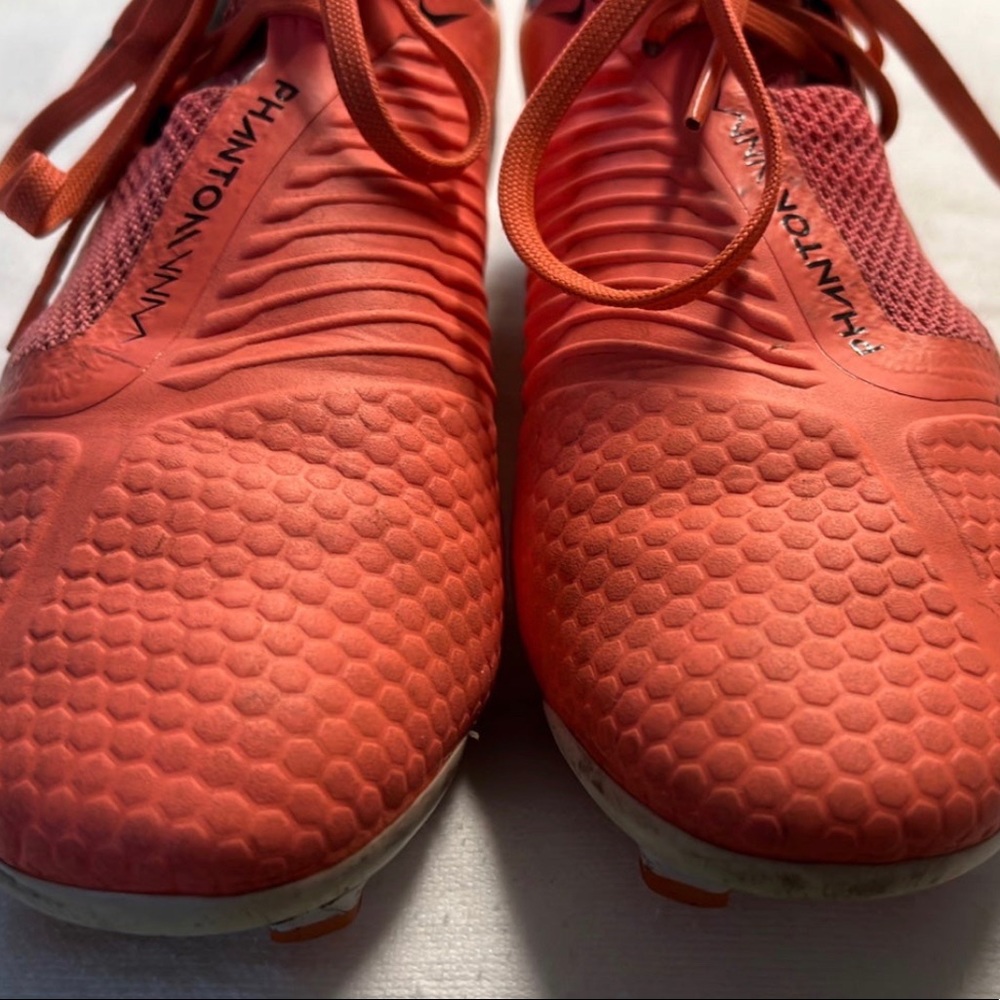 Nike Jr. Phantom Venom Elite Football cleets/boots size 5